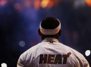 熊猫世界杯2026-孤星闪耀，欧文总决赛之夜的统治诗篇