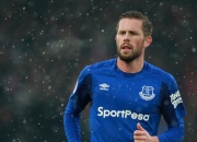 熊猫体育平台-深圳队险胜火箭，武切维奇压力下完成爆发