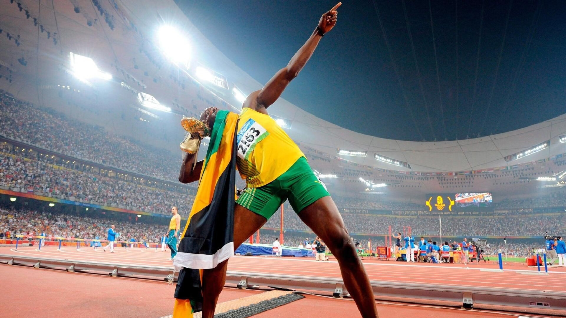 欧冠淘汰赛之夜，黄喜灿的表现堪称教科书