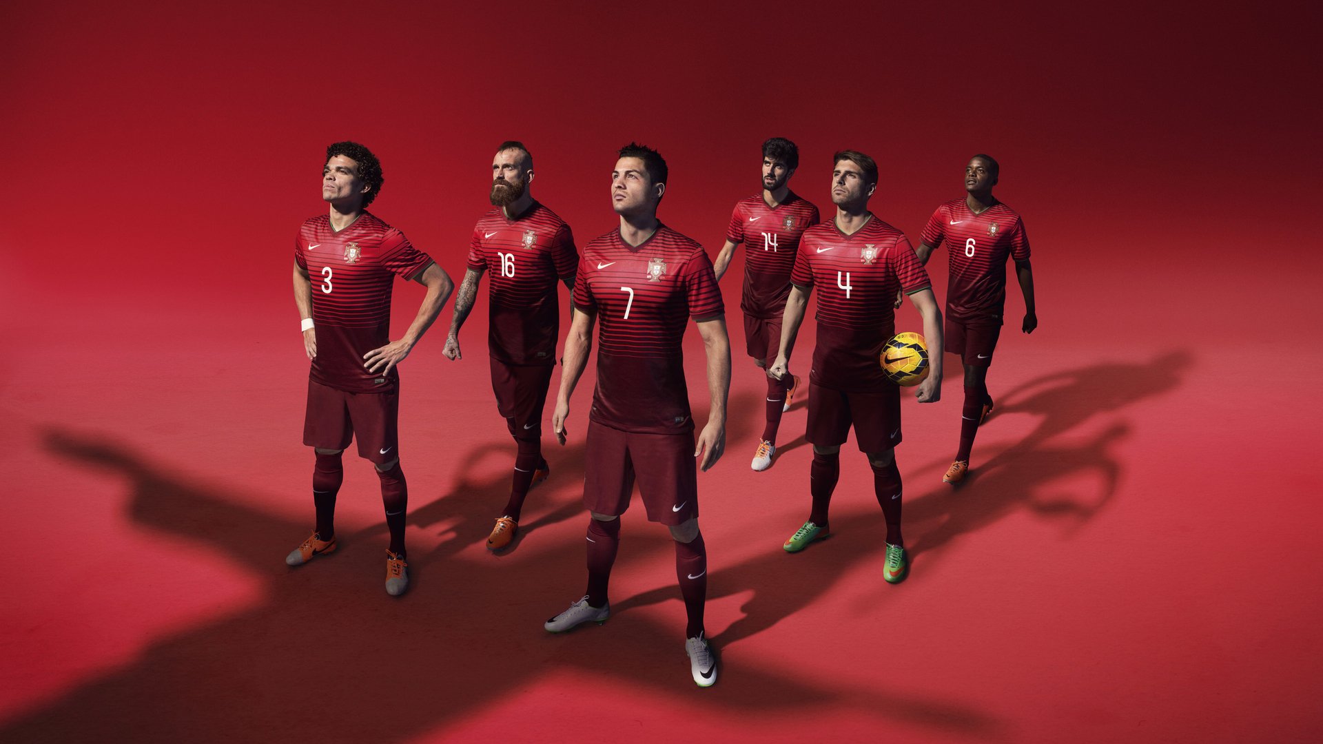 德甲争冠战之夜，德里赫特持续制造杀伤，拜仁防线铁闸的致命武器